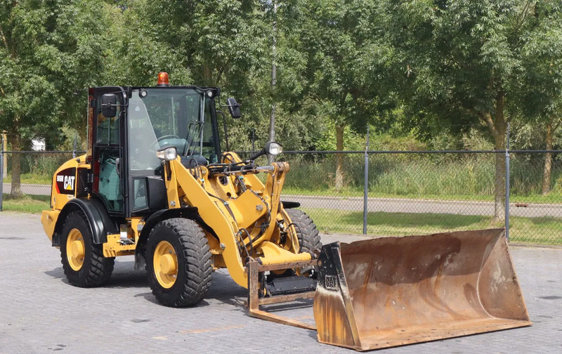 Caterpillar 906M | BUCKET | FORKS | HIGHFLOW | 35 KM/H - Utovarivač točkaš: slika 2 Caterpillar 906M | BUCKET | FORKS | HIGHFLOW | 35 KM/H - Utovarivač točkaš: slika 2