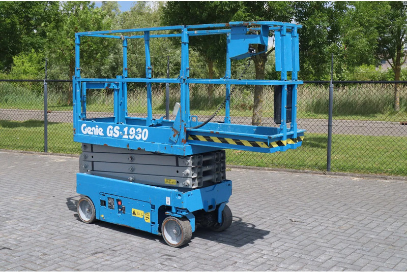 Genie GS-1930 | 7.8 METER | 227 KG - Lift u obliku makaza: slika 5 Genie GS-1930 | 7.8 METER | 227 KG - Lift u obliku makaza: slika 5