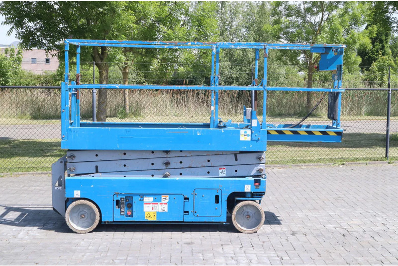 Genie GS-2032 | 8 METER | 363 KG - Lift u obliku makaza: slika 4 Genie GS-2032 | 8 METER | 363 KG - Lift u obliku makaza: slika 4