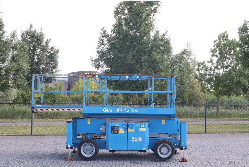 Genie GS-3369 RT | 12 METER | 454 kg - Lift u obliku makaza: slika 4 Genie GS-3369 RT | 12 METER | 454 kg - Lift u obliku makaza: slika 4