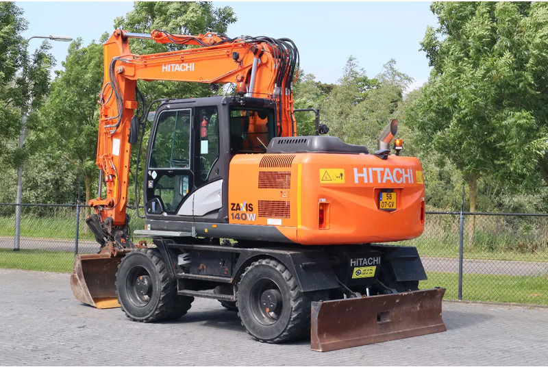 Hitachi ZX 140 W-5B | TILT QC | BUCKET | DOZER BLADE | DUTCH REG. - Bager točkaš: slika 3 Hitachi ZX 140 W-5B | TILT QC | BUCKET | DOZER BLADE | DUTCH REG. - Bager točkaš: slika 3