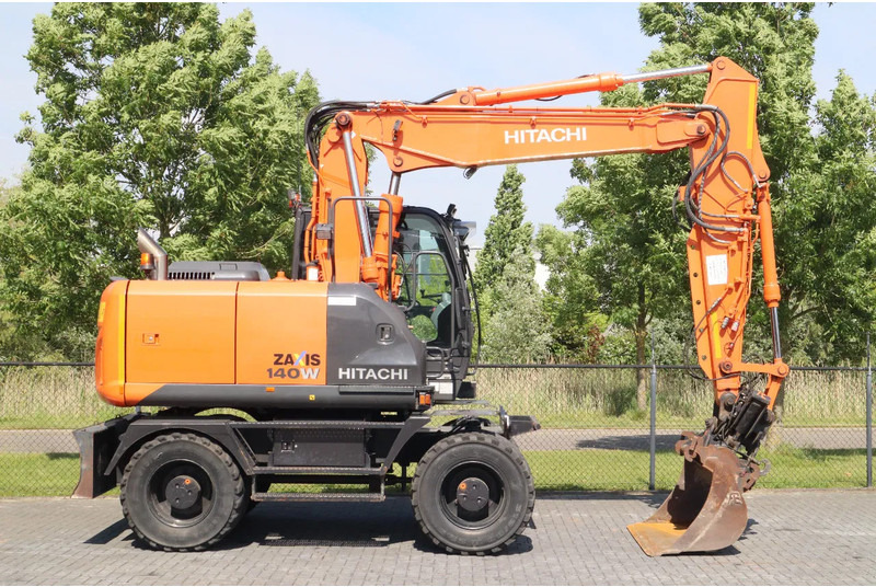 Hitachi ZX 140 W-5B | TILT QC | BUCKET | DOZER BLADE | DUTCH REG. - Bager točkaš: slika 4 Hitachi ZX 140 W-5B | TILT QC | BUCKET | DOZER BLADE | DUTCH REG. - Bager točkaš: slika 4