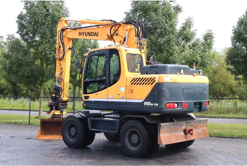 Hyundai ROBEX 140W-9A | ROTOTILT | BUCKET | ONLY 3502 HOUR! | GOOD TIRES - Bager točkaš: slika 3 Hyundai ROBEX 140W-9A | ROTOTILT | BUCKET | ONLY 3502 HOUR! | GOOD TIRES - Bager točkaš: slika 3
