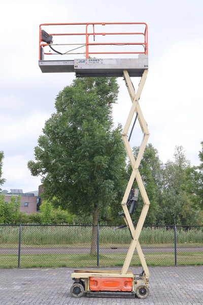 JLG 1930 ES | 7.7 METER | 230 KG - Lift u obliku makaza: slika 4 JLG 1930 ES | 7.7 METER | 230 KG - Lift u obliku makaza: slika 4