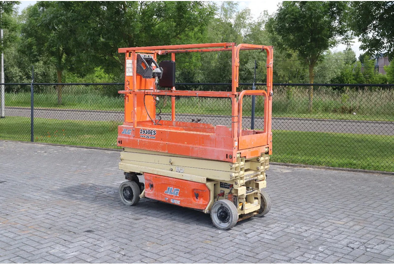 JLG 1930 ES | 7.7 METER | 230 KG - Lift u obliku makaza: slika 2 JLG 1930 ES | 7.7 METER | 230 KG - Lift u obliku makaza: slika 2