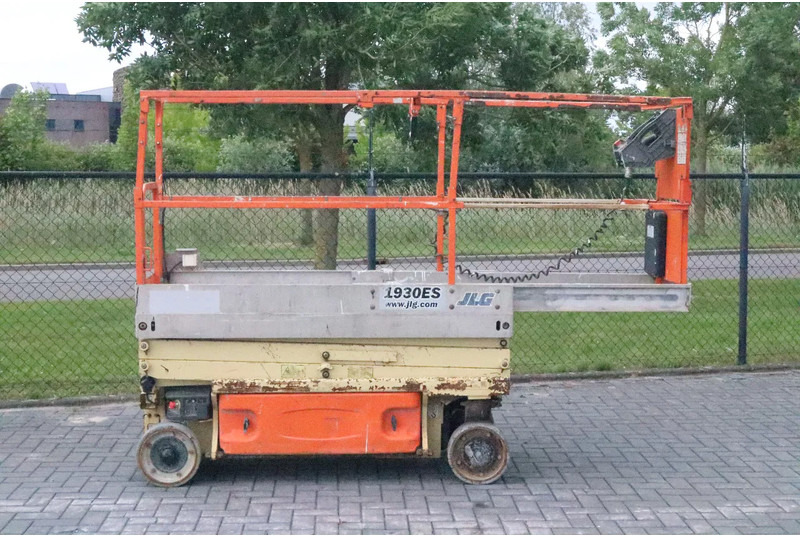 JLG 1930 ES | 7.7 METER | 230 KG - Lift u obliku makaza: slika 4 JLG 1930 ES | 7.7 METER | 230 KG - Lift u obliku makaza: slika 4