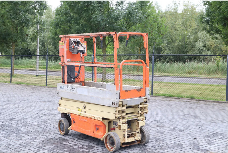 JLG 1930 ES | 7.7 METER | 230 KG - Lift u obliku makaza: slika 3 JLG 1930 ES | 7.7 METER | 230 KG - Lift u obliku makaza: slika 3