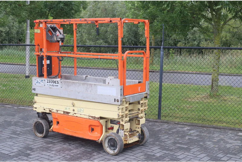 JLG 1930 ES | 7.7 METER | 230 KG - Lift u obliku makaza: slika 3 JLG 1930 ES | 7.7 METER | 230 KG - Lift u obliku makaza: slika 3