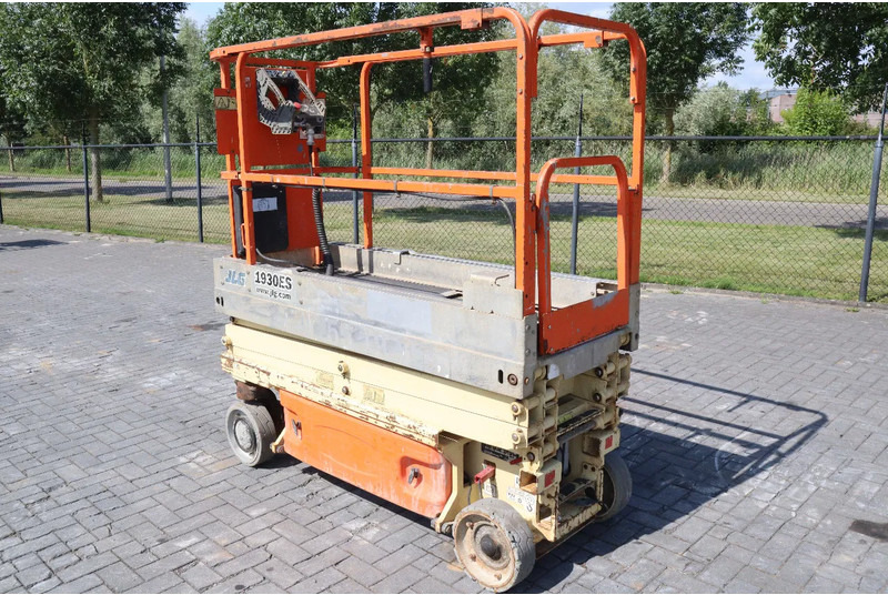 JLG 1930 ES | 7.7 METER | 230 KG - Lift u obliku makaza: slika 3 JLG 1930 ES | 7.7 METER | 230 KG - Lift u obliku makaza: slika 3
