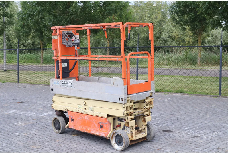 JLG 1930 ES | 7.7 METER | 230 KG - Lift u obliku makaza: slika 3 JLG 1930 ES | 7.7 METER | 230 KG - Lift u obliku makaza: slika 3