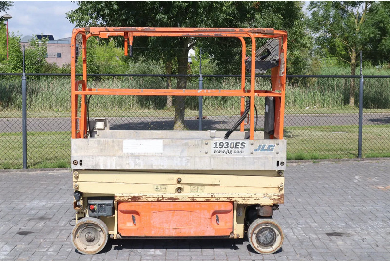 JLG 1930 ES | 7.7 METER | 230 KG - Lift u obliku makaza: slika 4 JLG 1930 ES | 7.7 METER | 230 KG - Lift u obliku makaza: slika 4