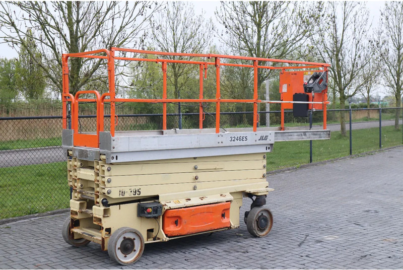 JLG 3246 ES | 12 METER | 320 KG - Lift u obliku makaza: slika 5 JLG 3246 ES | 12 METER | 320 KG - Lift u obliku makaza: slika 5