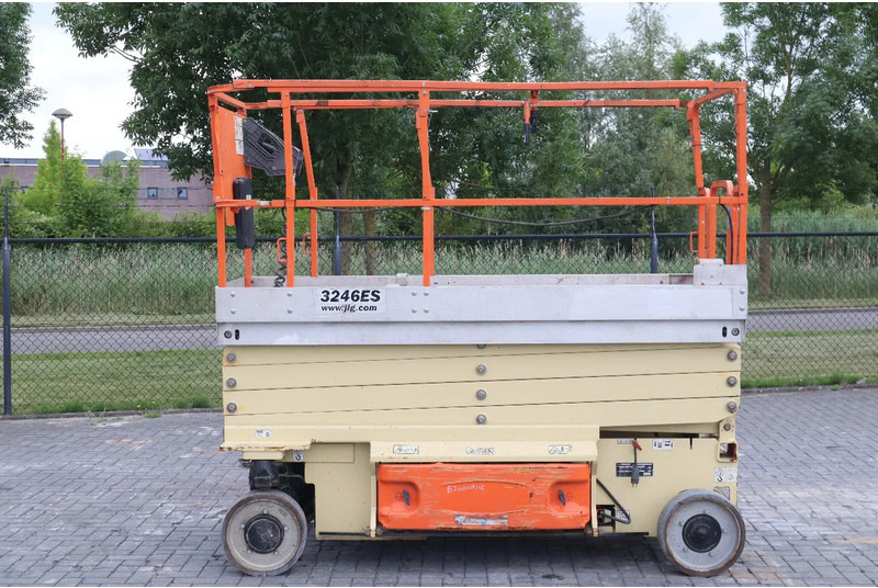 JLG 3246 ES | 12 METER | 320 KG - Lift u obliku makaza: slika 1 JLG 3246 ES | 12 METER | 320 KG - Lift u obliku makaza: slika 1