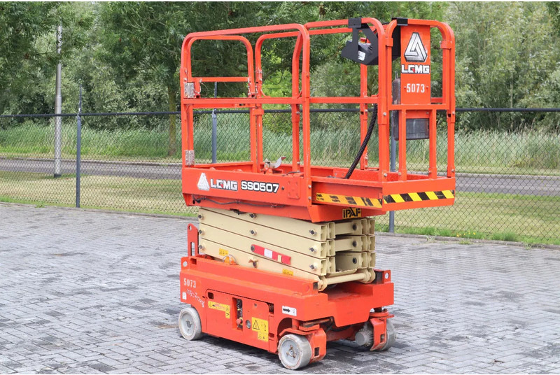 LGMG AS0507 | 6.3 METER | 230 KG | GS-1330 | ES1330 - Lift u obliku makaza: slika 5 LGMG AS0507 | 6.3 METER | 230 KG | GS-1330 | ES1330 - Lift u obliku makaza: slika 5