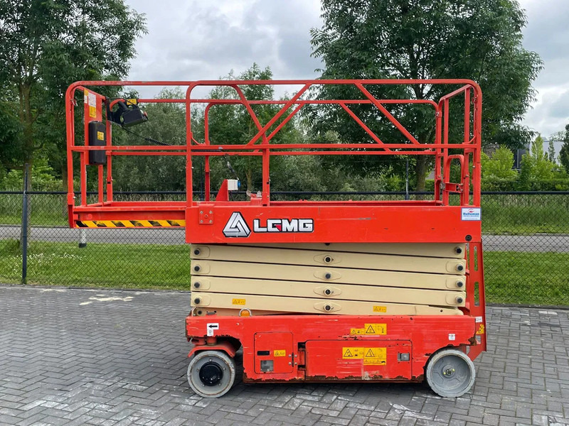 LGMG AS1012E | 12 METER | 320 KG | GS-3232 | ES 3246 - Lift u obliku makaza: slika 4 LGMG AS1012E | 12 METER | 320 KG | GS-3232 | ES 3246 - Lift u obliku makaza: slika 4