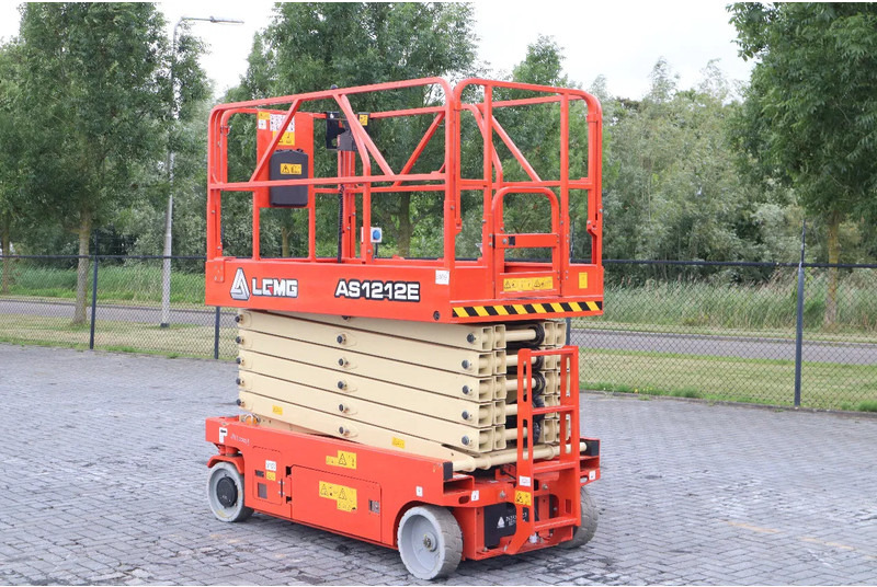 LGMG AS1212E | 14 METER | 320 KG | GS-4047 | ERT4769 - Lift u obliku makaza: slika 2 LGMG AS1212E | 14 METER | 320 KG | GS-4047 | ERT4769 - Lift u obliku makaza: slika 2