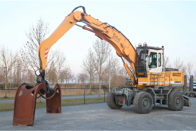 Liebherr A944 B HD | LOG GRAPPLE | HOLZGREIFER | TIMBER - Bager za obradu otpada/ Industrije: slika 2 Liebherr A944 B HD | LOG GRAPPLE | HOLZGREIFER | TIMBER - Bager za obradu otpada/ Industrije: slika 2