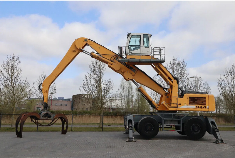 Liebherr A944 C HD | LOG GRAPPLE | HOLZGREIFER | TIMBER - Kombajn za šumarstvo: slika 1 Liebherr A944 C HD | LOG GRAPPLE | HOLZGREIFER | TIMBER - Kombajn za šumarstvo: slika 1