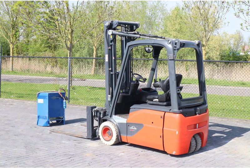Linde E18 -02 | ROTATOR FORKS | SIDESHIFT - Električni viljuškar: slika 3 Linde E18 -02 | ROTATOR FORKS | SIDESHIFT - Električni viljuškar: slika 3