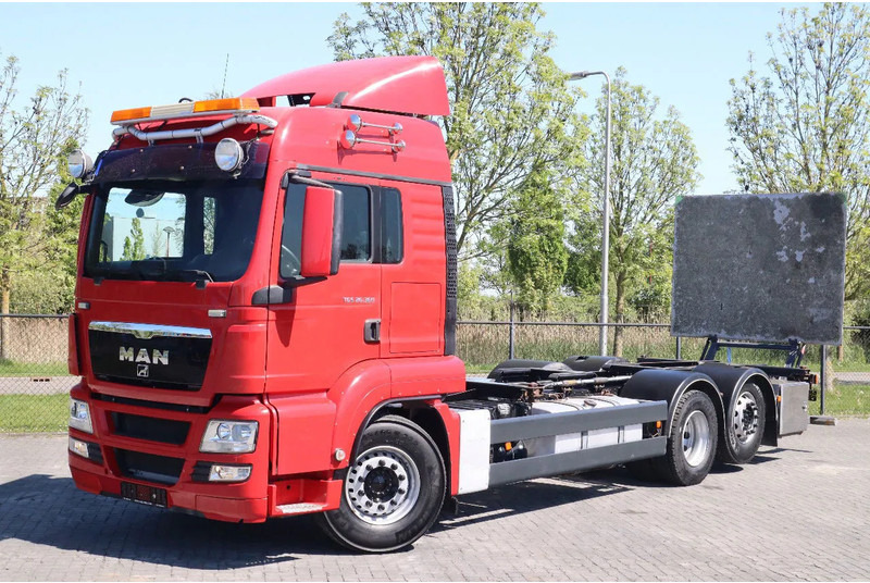 MAN TGS 26.360 | 6X2 | BDF | ONLY 80.000 KM! | EURO 5 - Kamion sa golom šasijom i zatvorenom kabinom: slika 1 MAN TGS 26.360 | 6X2 | BDF | ONLY 80.000 KM! | EURO 5 - Kamion sa golom šasijom i zatvorenom kabinom: slika 1