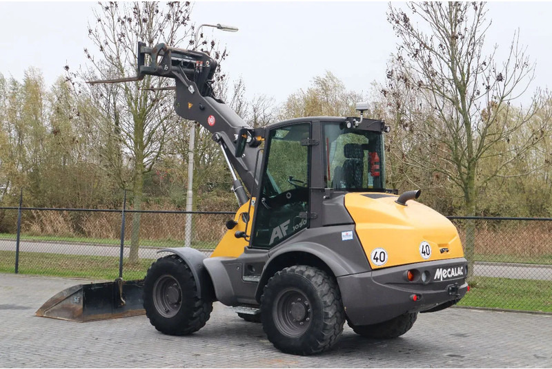 Mecalac AF 1050 | BUCKET | FORKS | HYDR. QUICK COUPLER - Utovarivač točkaš: slika 3 Mecalac AF 1050 | BUCKET | FORKS | HYDR. QUICK COUPLER - Utovarivač točkaš: slika 3