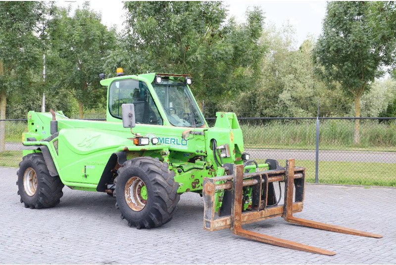 Merlo P72.10 | HYDR FORKS | 7.2 TON | 10 METER - Teleskopski upravljač: slika 5 Merlo P72.10 | HYDR FORKS | 7.2 TON | 10 METER - Teleskopski upravljač: slika 5