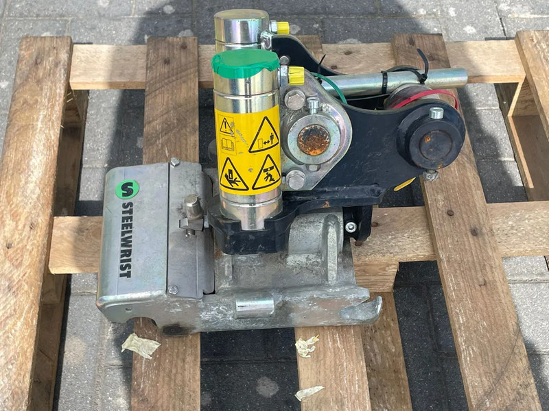 STEELWRIST TMX S30 -180HA | TILT QUICKCOUPLER | TILTING COUPLER | NEW - Tiltrotator za Građevinska mašina: slika 2 STEELWRIST TMX S30 -180HA | TILT QUICKCOUPLER | TILTING COUPLER | NEW - Tiltrotator za Građevinska mašina: slika 2
