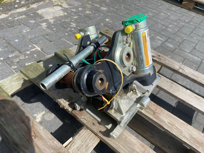 Sanderson STEELWRIST TMX S30 -180HA | TILT QUICKCOUPLER | TILTING COUPLER | NEW - Tiltrotator za Građevinska mašina: slika 3 Sanderson STEELWRIST TMX S30 -180HA | TILT QUICKCOUPLER | TILTING COUPLER | NEW - Tiltrotator za Građevinska mašina: slika 3