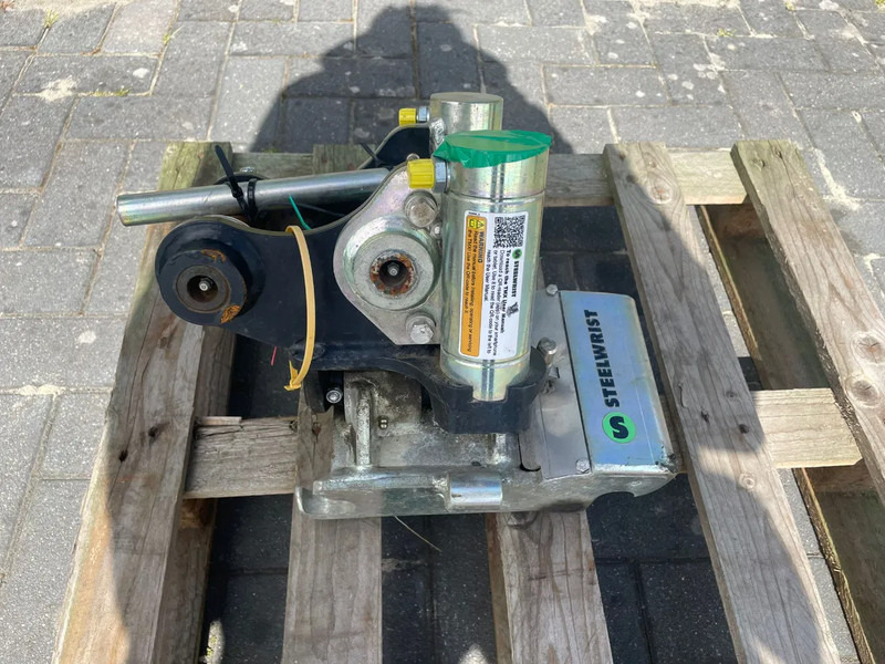 Sanderson STEELWRIST TMX S30 -180HA | TILT QUICKCOUPLER | TILTING COUPLER | NEW - Tiltrotator za Građevinska mašina: slika 2 Sanderson STEELWRIST TMX S30 -180HA | TILT QUICKCOUPLER | TILTING COUPLER | NEW - Tiltrotator za Građevinska mašina: slika 2