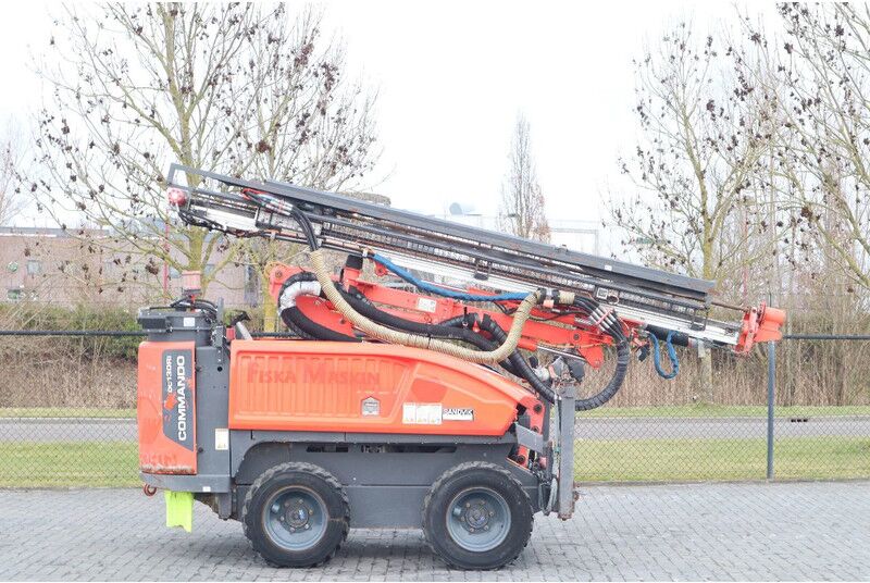 Sandvik COMMANDO DC130 Ri | SURFACE DRILLING RIG | REMOTE - Veliki kamon za bušenje: slika 4 Sandvik COMMANDO DC130 Ri | SURFACE DRILLING RIG | REMOTE - Veliki kamon za bušenje: slika 4