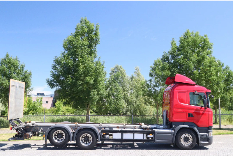 Scania R580 V8 | 6X2 | BDF | RETARDER | TAILLIFT | EURO 6 - Kamion za prevoz kontejnera/ Kamion sa promenjivim sandukom: slika 4 Scania R580 V8 | 6X2 | BDF | RETARDER | TAILLIFT | EURO 6 - Kamion za prevoz kontejnera/ Kamion sa promenjivim sandukom: slika 4