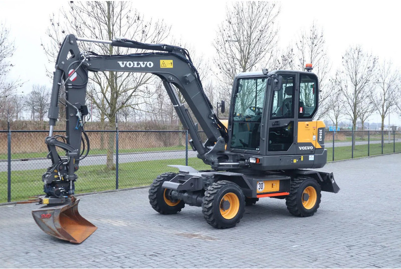 Volvo EW60E | DEMO | 30 KM/H | ROTOTILT + GRIPPER | BUCKET - Bager točkaš: slika 2 Volvo EW60E | DEMO | 30 KM/H | ROTOTILT + GRIPPER | BUCKET - Bager točkaš: slika 2