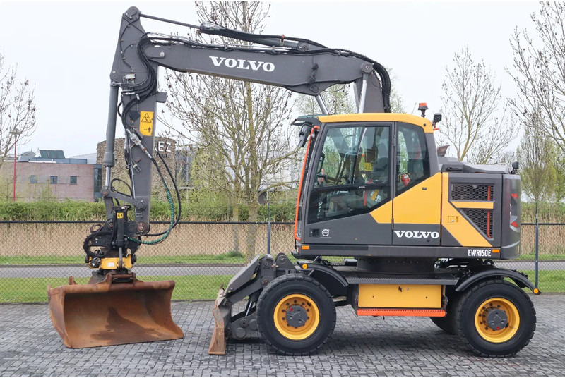 Volvo EWR 150 E | ROTOTILT | BUCKET | TRAILER HYDR - Bager točkaš: slika 1 Volvo EWR 150 E | ROTOTILT | BUCKET | TRAILER HYDR - Bager točkaš: slika 1