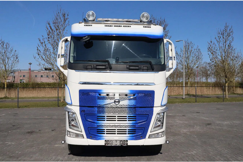 Volvo FH 540 | 8X4 | TANDEMLIFT | RETARDER | BIG AXLES | EURO 6 - Istovarivač: slika 2 Volvo FH 540 | 8X4 | TANDEMLIFT | RETARDER | BIG AXLES | EURO 6 - Istovarivač: slika 2