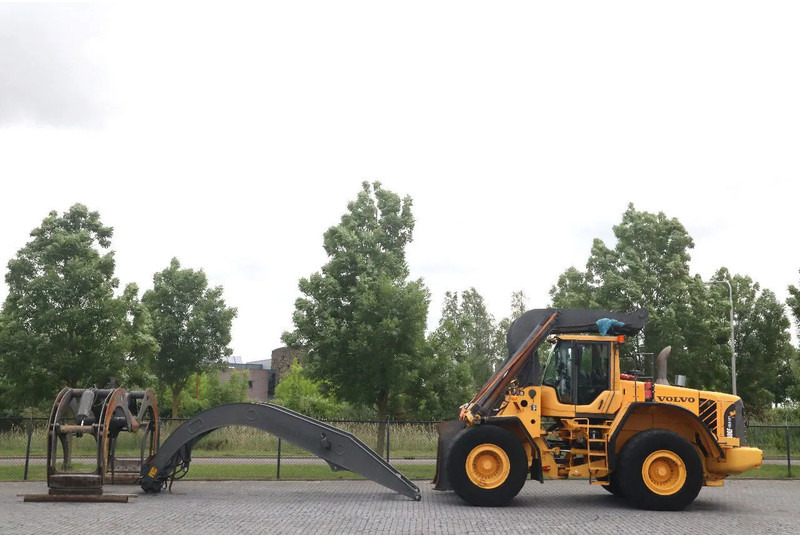 Volvo L180 F HL | HIGH-LIFT | LOG STACKER | HOLZ GRAPPLE - Utovarivač točkaš: slika 1 Volvo L180 F HL | HIGH-LIFT | LOG STACKER | HOLZ GRAPPLE - Utovarivač točkaš: slika 1