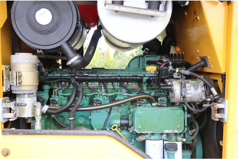 Utovarivač točkaš Volvo L70E | BUCKET | QUICK COUPLER | EXTRA FUNCT | AIRCO: slika 15