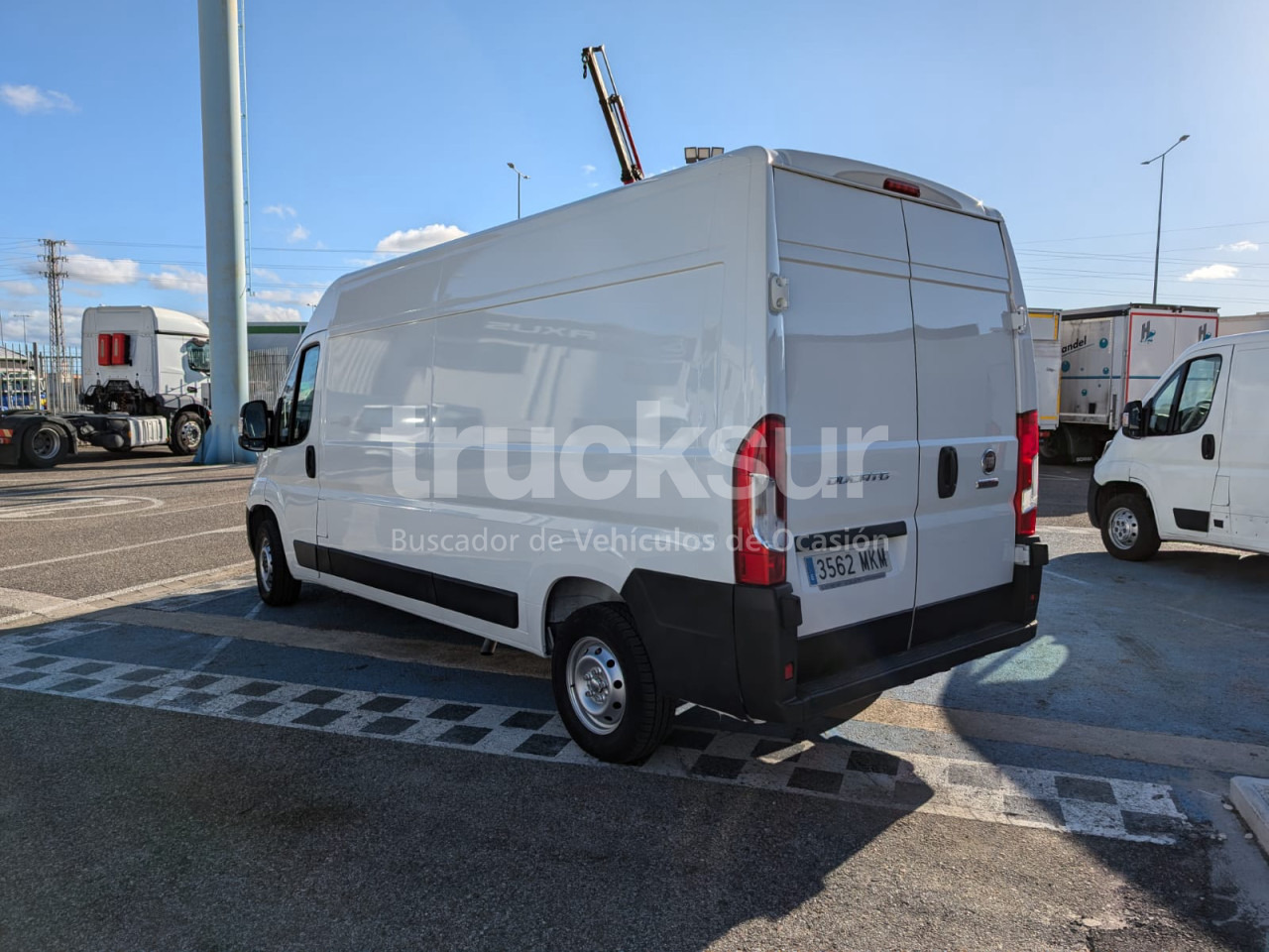 FIAT DUCATO 125.35 - Dostavno vozilo sa zatvorenim sandukom: slika 4 FIAT DUCATO 125.35 - Dostavno vozilo sa zatvorenim sandukom: slika 4