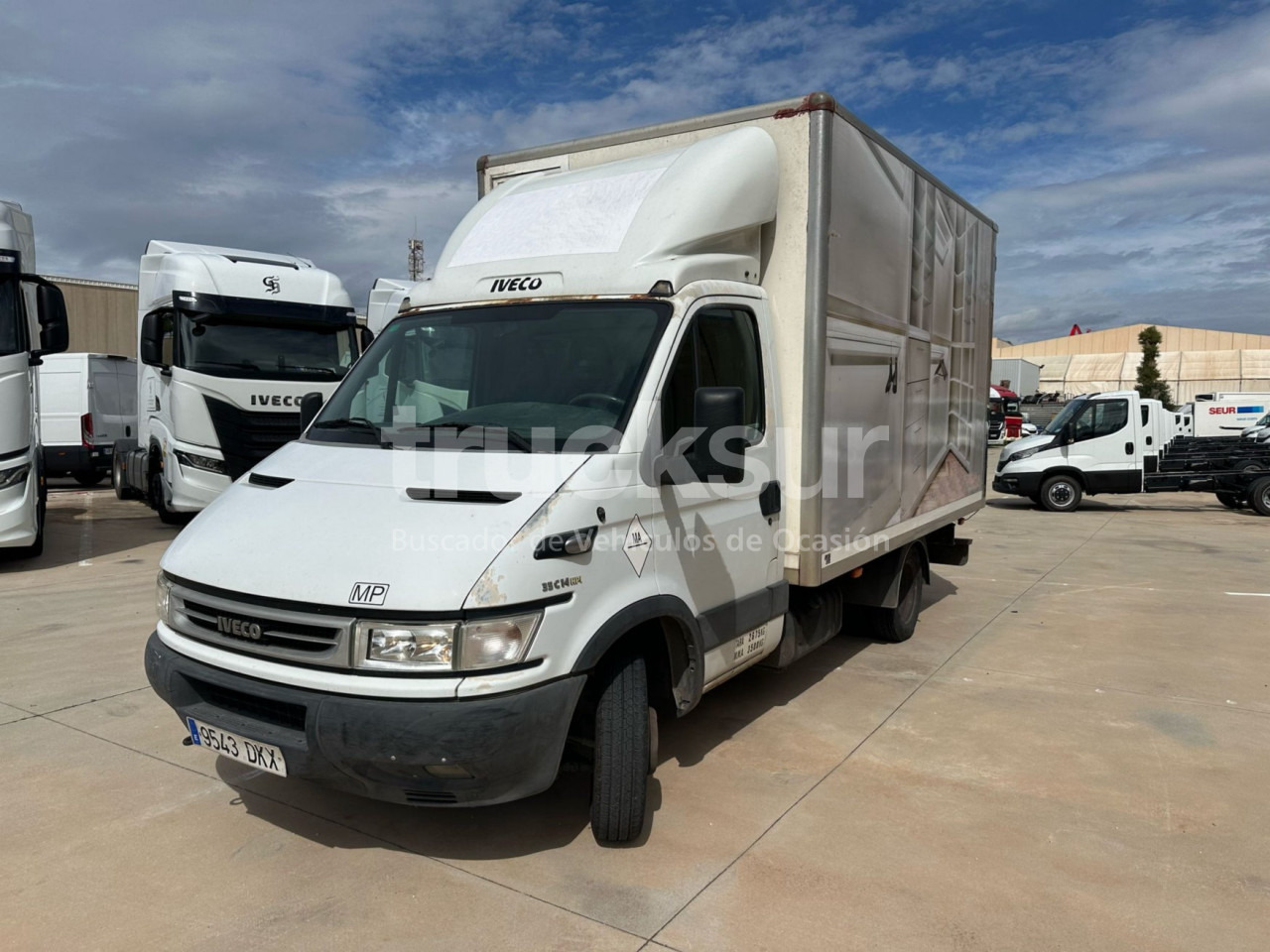 IVECO 35C14 - Dostavno vozilo sa zatvorenim sandukom: slika 1 IVECO 35C14 - Dostavno vozilo sa zatvorenim sandukom: slika 1