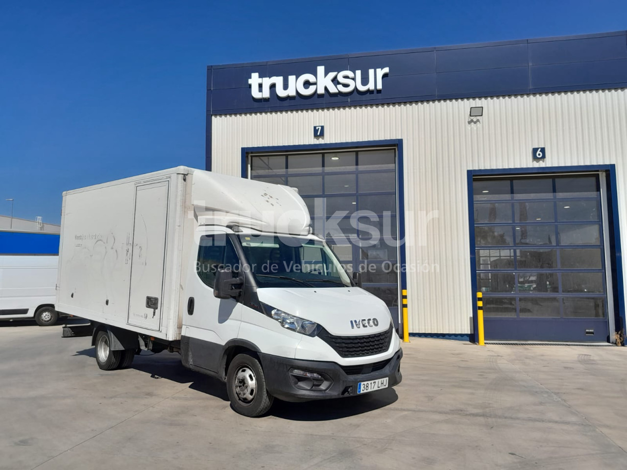 IVECO 35C16 GV - Dostavno vozilo sa zatvorenim sandukom: slika 1 IVECO 35C16 GV - Dostavno vozilo sa zatvorenim sandukom: slika 1