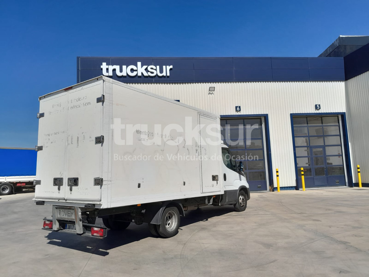 IVECO 35C16 GV - Dostavno vozilo sa zatvorenim sandukom: slika 3 IVECO 35C16 GV - Dostavno vozilo sa zatvorenim sandukom: slika 3