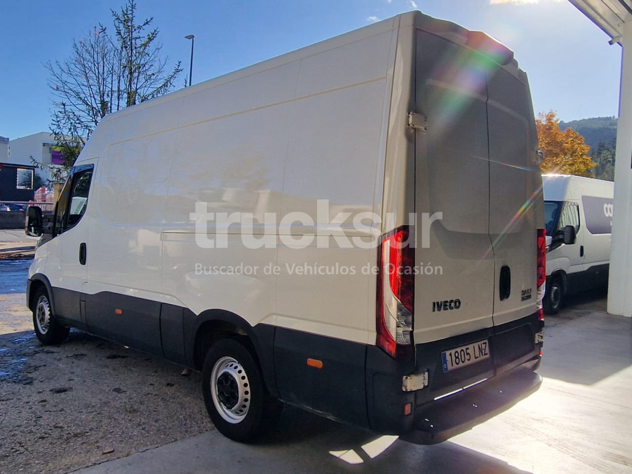 IVECO 35S14 12M3 - Dostavno vozilo sa zatvorenim sandukom: slika 5 IVECO 35S14 12M3 - Dostavno vozilo sa zatvorenim sandukom: slika 5
