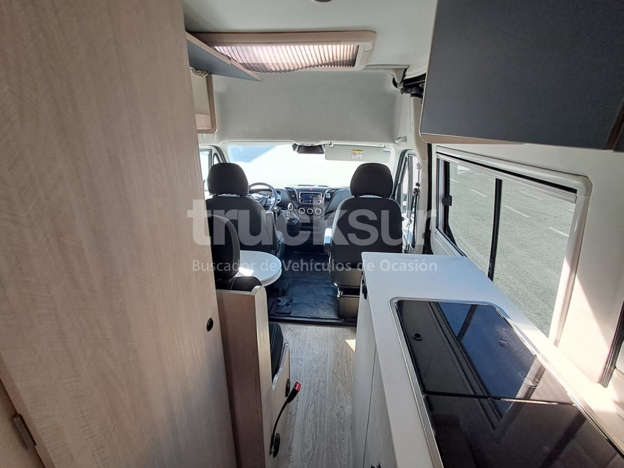 IVECO 35S16 CAMPER IVECO 35S16 CAMPER: slika 19