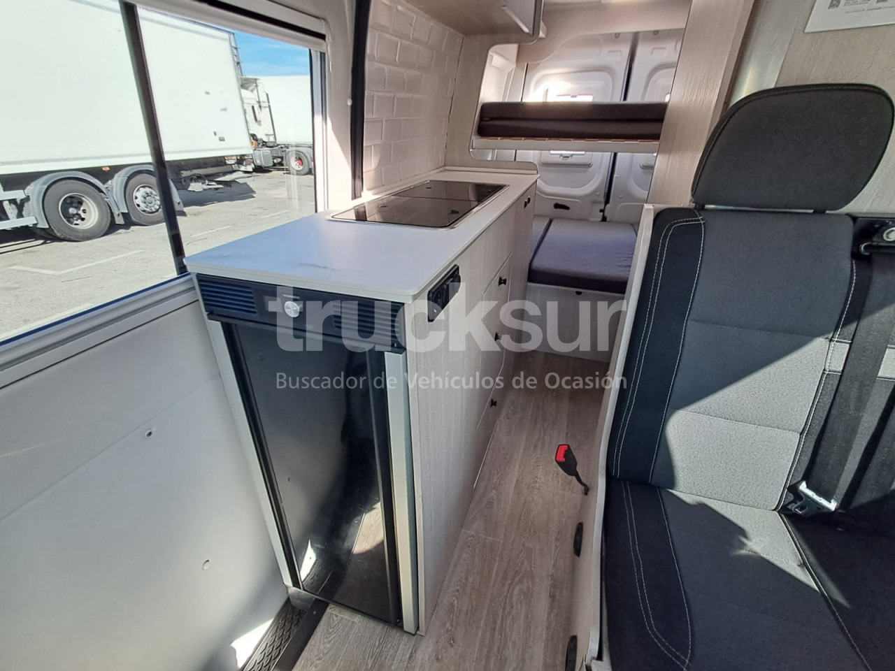 IVECO 35S16 CAMPER IVECO 35S16 CAMPER: slika 13