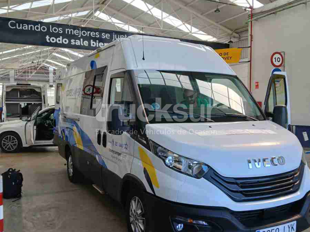 IVECO 35S16 CAMPER - Dostavno vozilo sa zatvorenim sandukom: slika 1 IVECO 35S16 CAMPER - Dostavno vozilo sa zatvorenim sandukom: slika 1