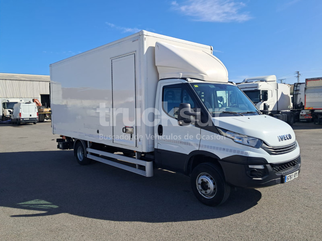 IVECO 72C18 P/E - Kamion sa zatvorenim sandukom: slika 1 IVECO 72C18 P/E - Kamion sa zatvorenim sandukom: slika 1