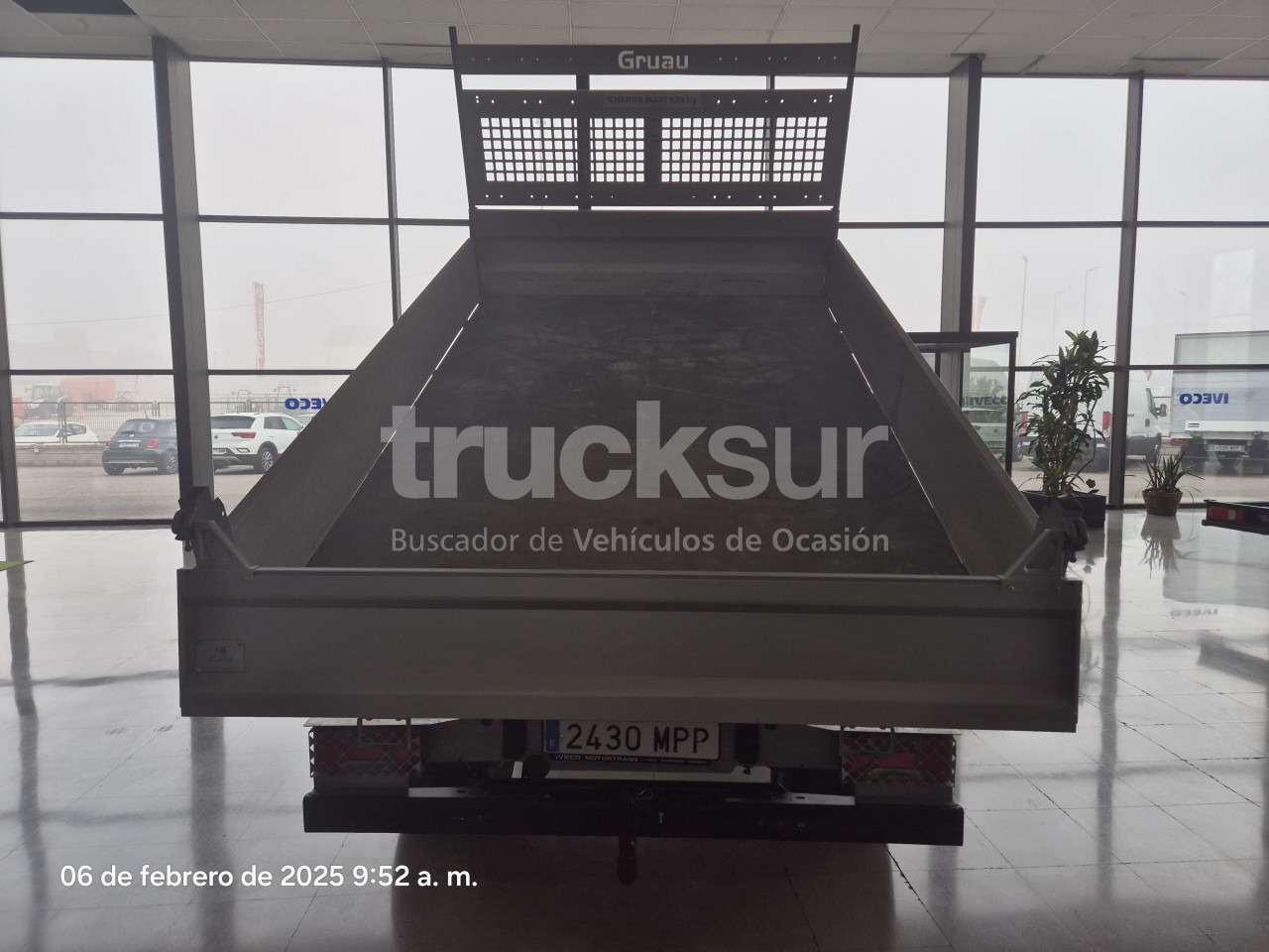 IVECO DAILY 35C14H - Dostavno vozilo istovarivač: slika 3 IVECO DAILY 35C14H - Dostavno vozilo istovarivač: slika 3