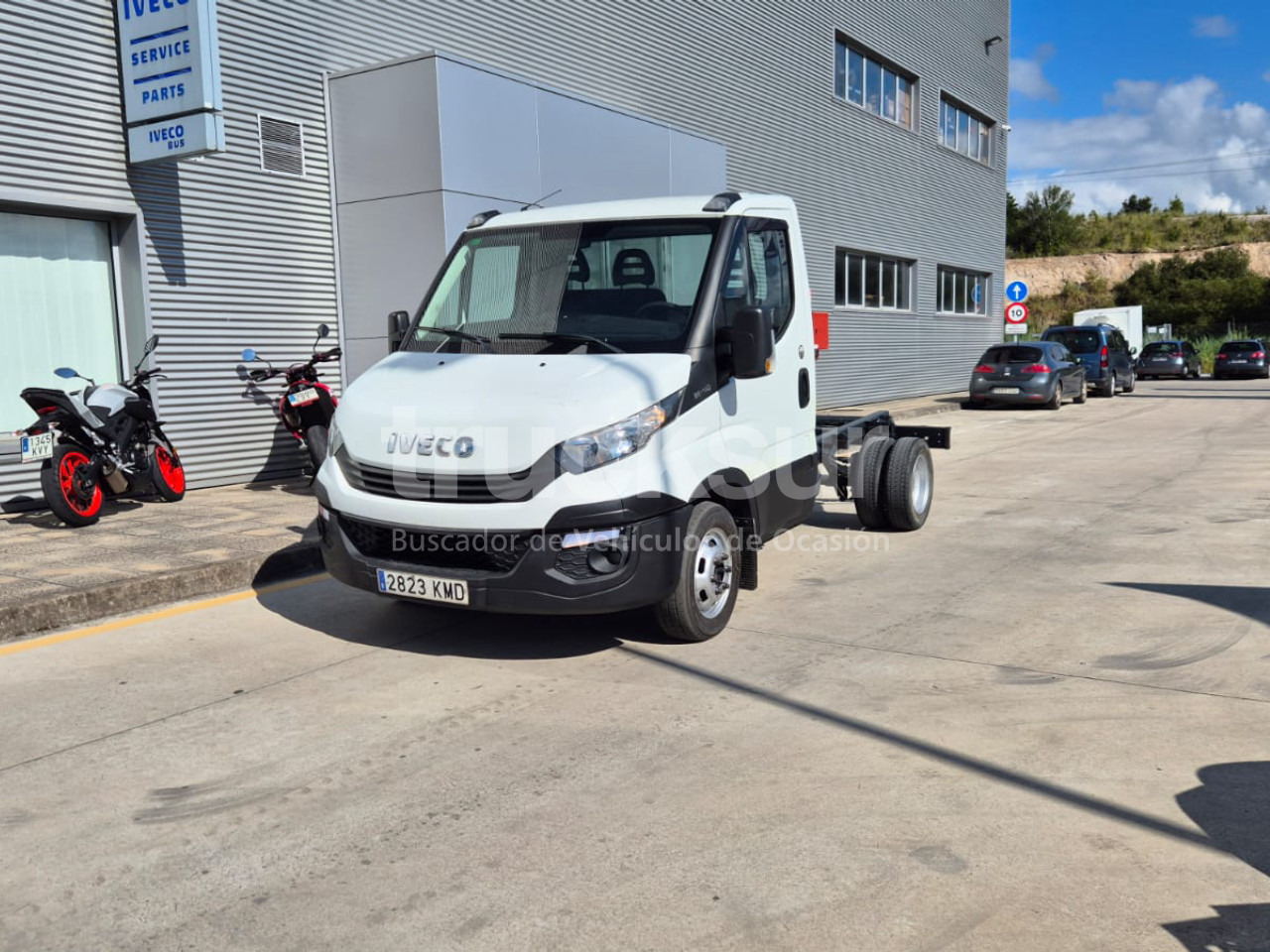 IVECO DAILY 35C15 - Kamion sa golom šasijom i zatvorenom kabinom: slika 1 IVECO DAILY 35C15 - Kamion sa golom šasijom i zatvorenom kabinom: slika 1