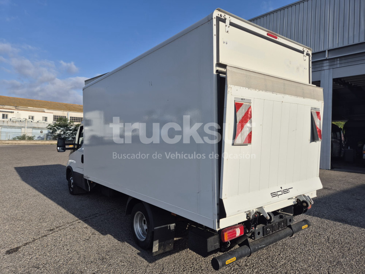 IVECO DAILY 35C16H - Dostavno vozilo sa zatvorenim sandukom: slika 5 IVECO DAILY 35C16H - Dostavno vozilo sa zatvorenim sandukom: slika 5