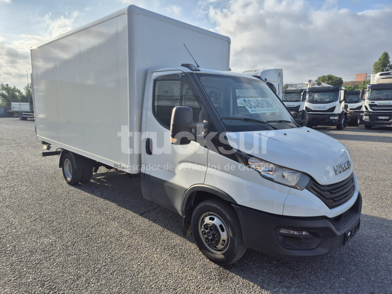 IVECO DAILY 35C16H - Dostavno vozilo sa zatvorenim sandukom: slika 2 IVECO DAILY 35C16H - Dostavno vozilo sa zatvorenim sandukom: slika 2