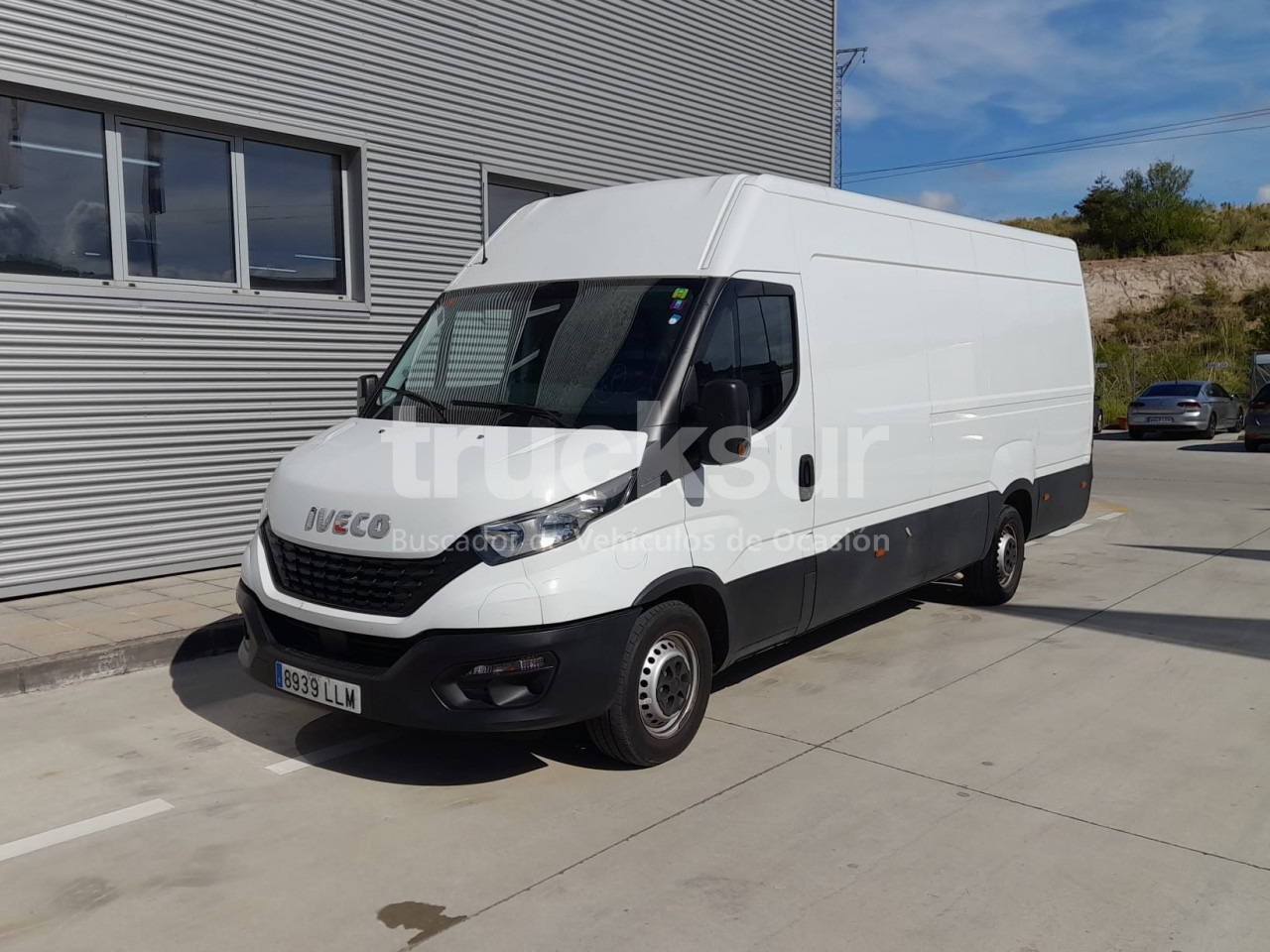 IVECO DAILY 35S16 - Dostavno vozilo sa zatvorenim sandukom: slika 1 IVECO DAILY 35S16 - Dostavno vozilo sa zatvorenim sandukom: slika 1